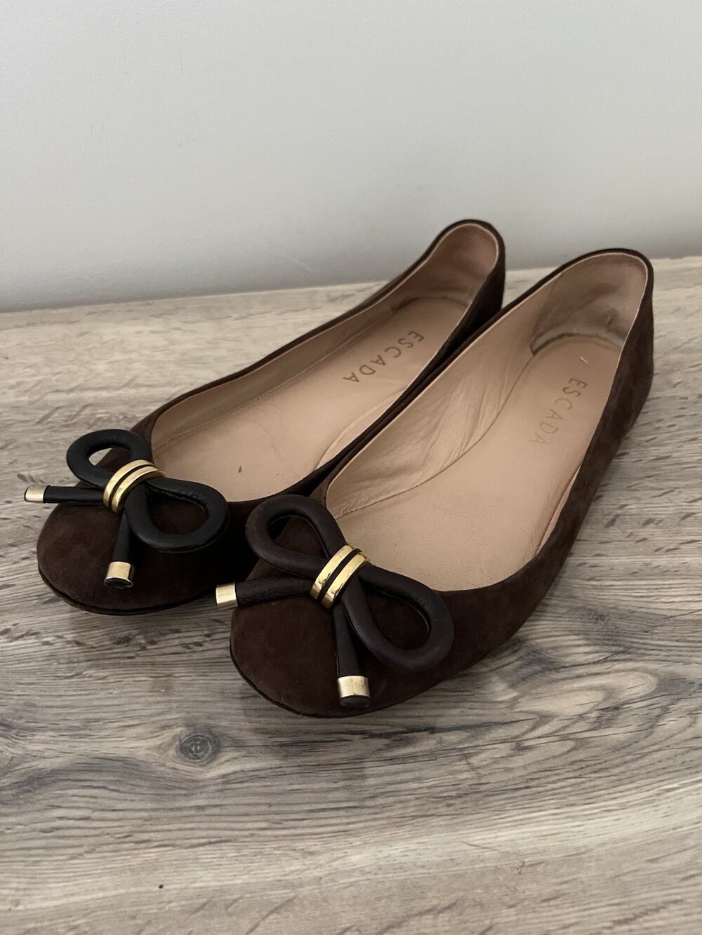 Escada Brown Suede Bow Ballets Flats Gold 37.5